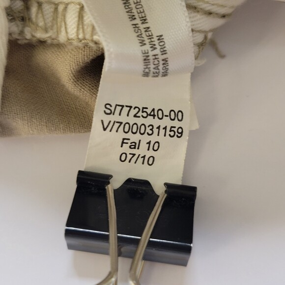 Gap khaki bermuda shorts flat front side stripe size 00 - Picture 13 of 16